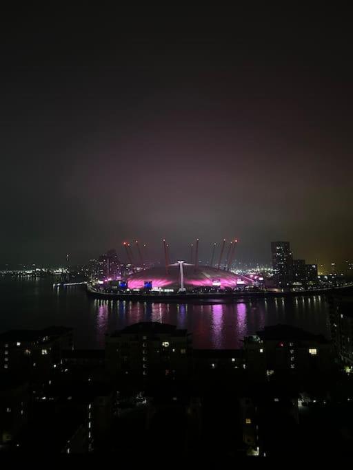 London Skylineviews 2 Bed 2 Bath Flat Near Canary Wharf, O2 & Excel Экстерьер фото