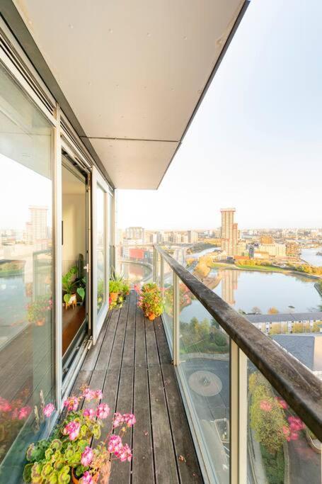 London Skylineviews 2 Bed 2 Bath Flat Near Canary Wharf, O2 & Excel Экстерьер фото