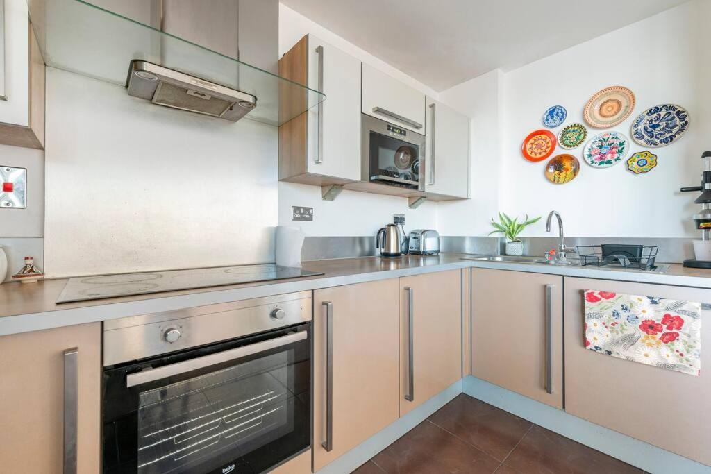 London Skylineviews 2 Bed 2 Bath Flat Near Canary Wharf, O2 & Excel Экстерьер фото