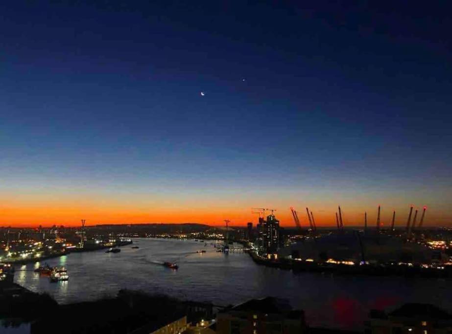 London Skylineviews 2 Bed 2 Bath Flat Near Canary Wharf, O2 & Excel Экстерьер фото